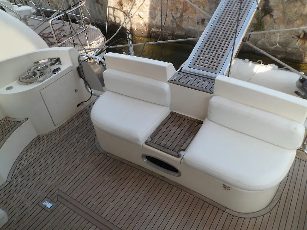 Botel La Gavina Boat Hotel Barcelona